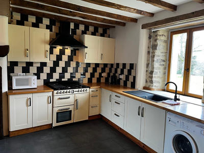 Maison - 250 m² - 6 pièces