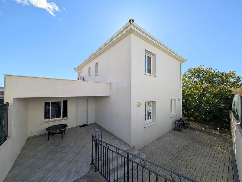 Maison - 132 m² - 6 pièces