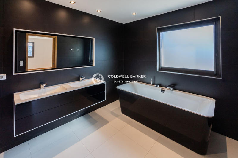 Villa - 250 m² - 7 pièces