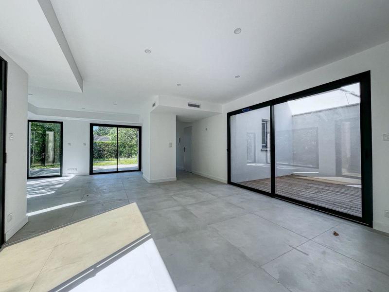 Maison - 165 m² - 5 pièces