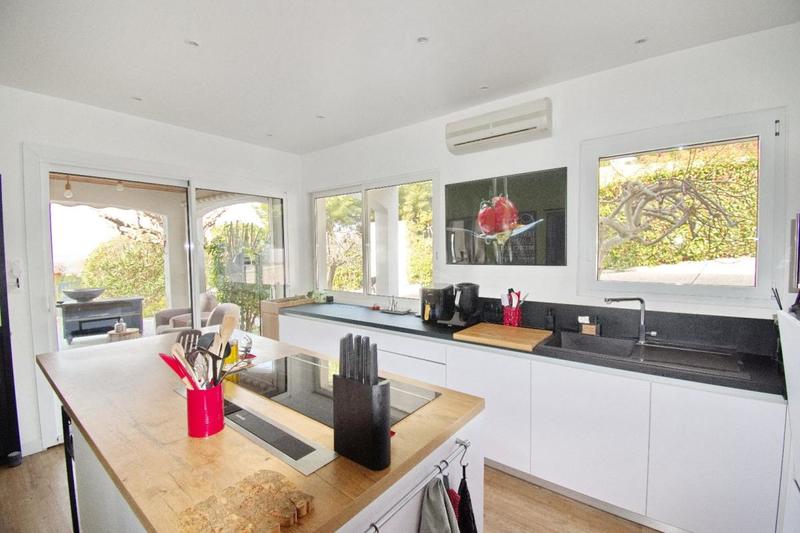 Propriété - 263 m² - 7 pièces