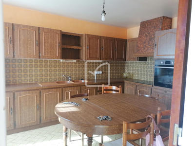 Maison - 92 m² - 6 pièces