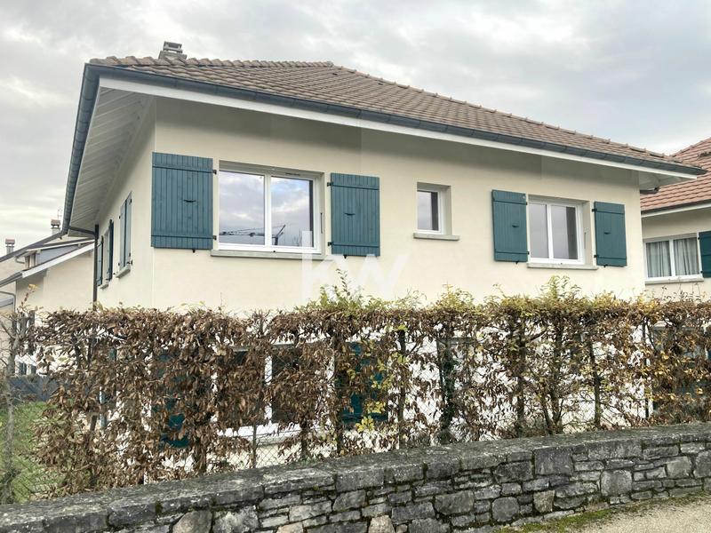 Maison - 331 m² - 7 pièces