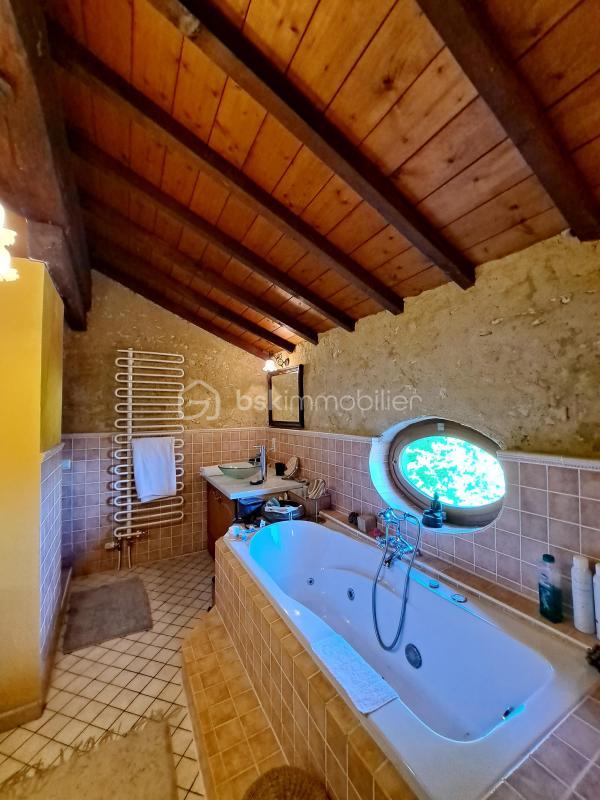 Demeure - 283 m² - 10 pièces