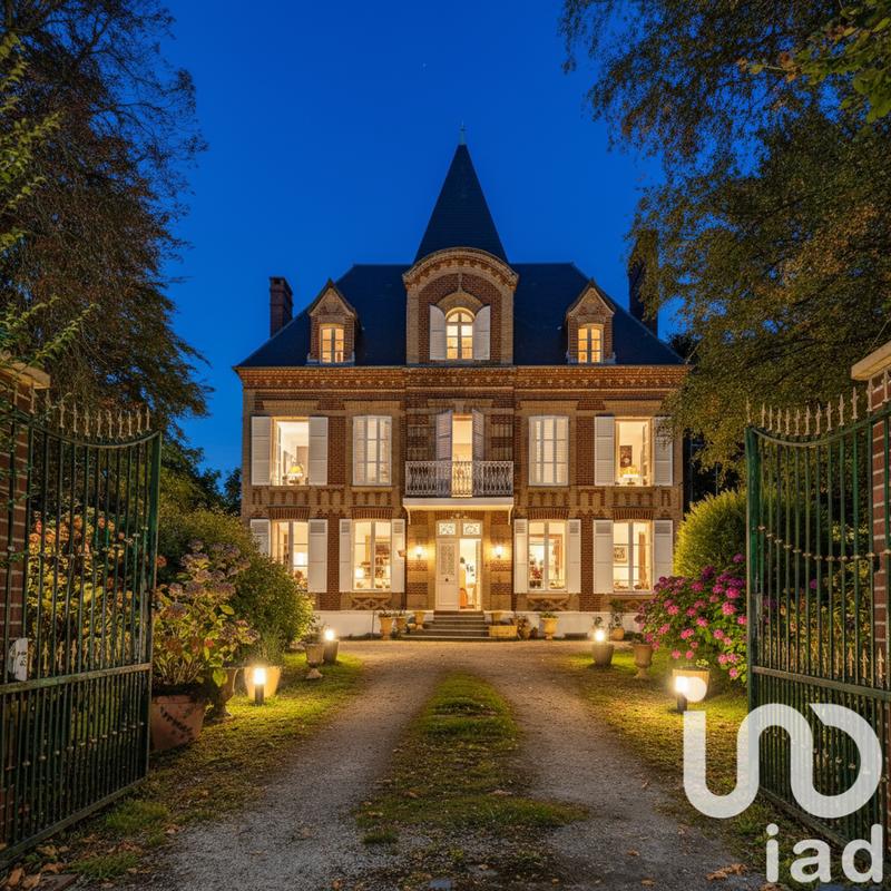 Maison - 205 m² - 9 pièces