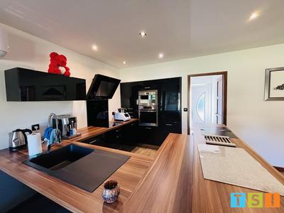 Maison - 129 m² - 4 pièces