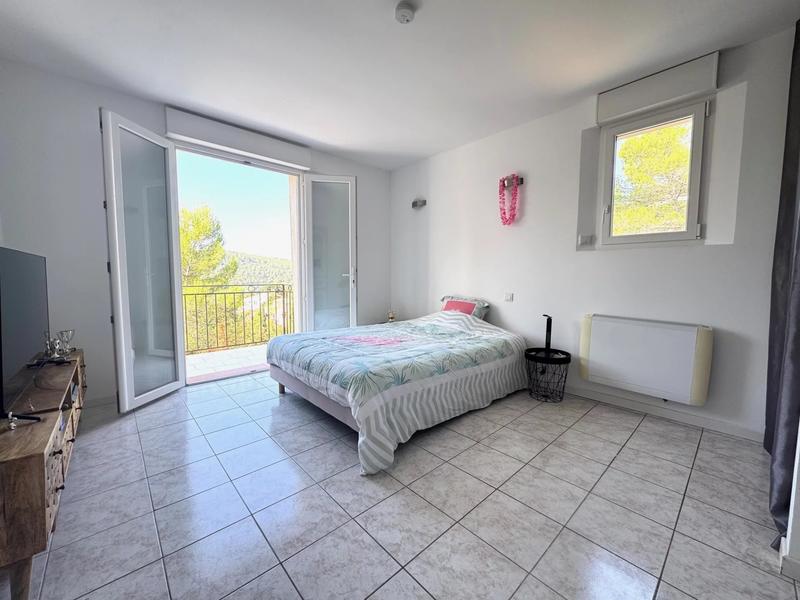 Maison - 178 m² - 6 pièces