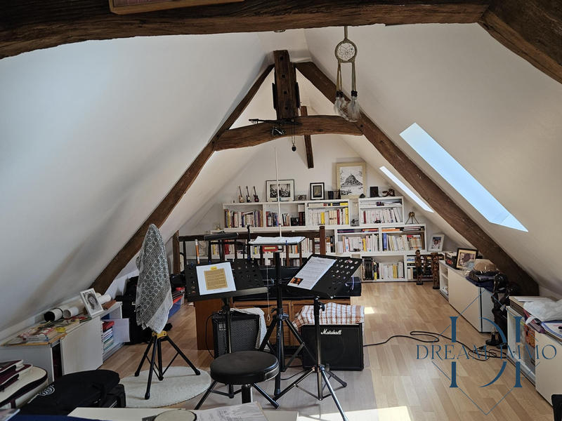 Maison - 221 m² - 9 pièces