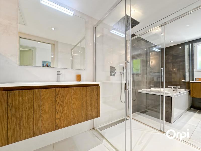 Appartement - 75 m² - 3 pièces