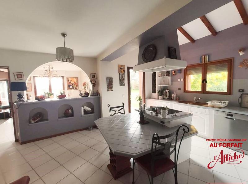 Maison - 255 m² - 7 pièces