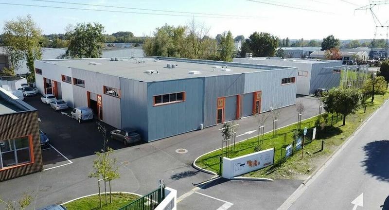 Local d'activité / Entrepôt - 258 m²