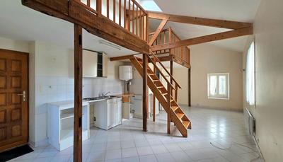 Maison - 216 m² - 8 pièces