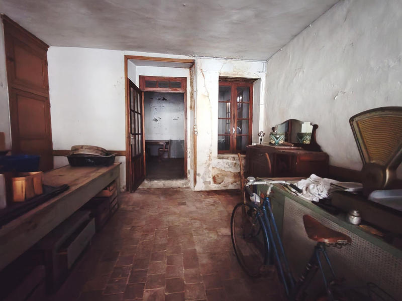 Maison - 203 m² - 7 pièces