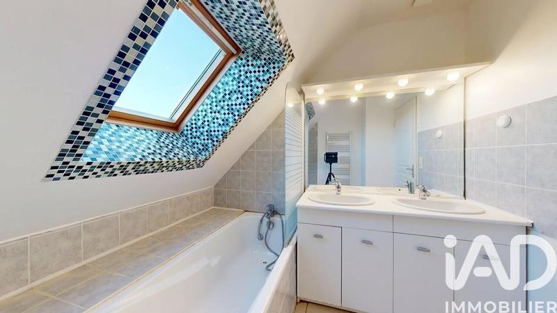 Maison - 152 m² - 7 pièces