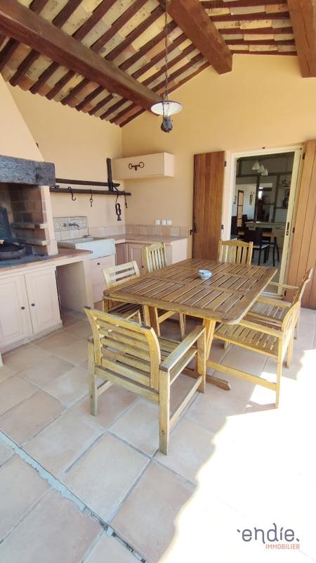 Maison - 228 m² - 6 pièces