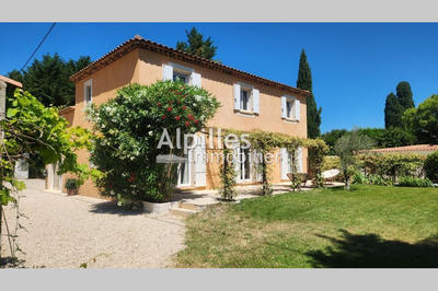 Villa - 211 m² - 6 pièces