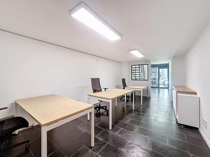 Local commercial - 76 m² - 4 pièces