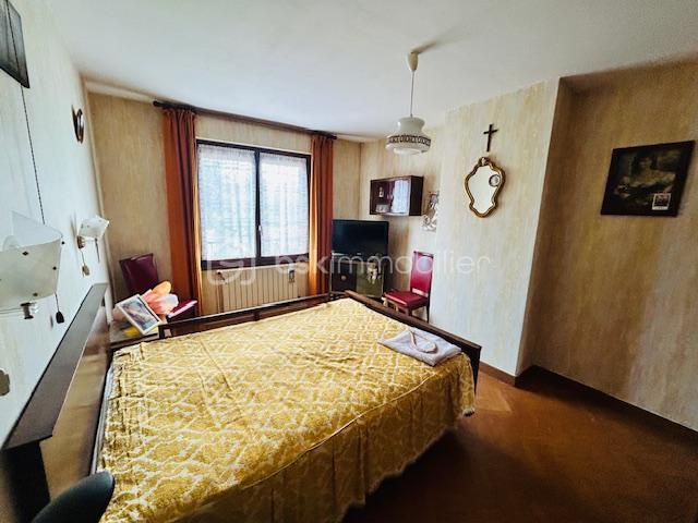 Maison de ville - 110 m² - 8 pièces