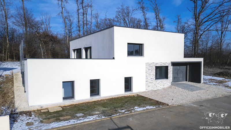 Maison - 140 m² - 6 pièces