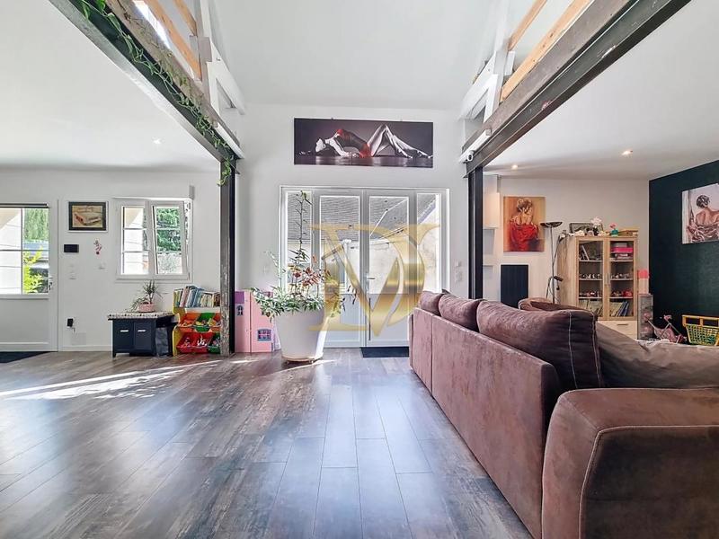 Propriété - 163 m² - 6 pièces