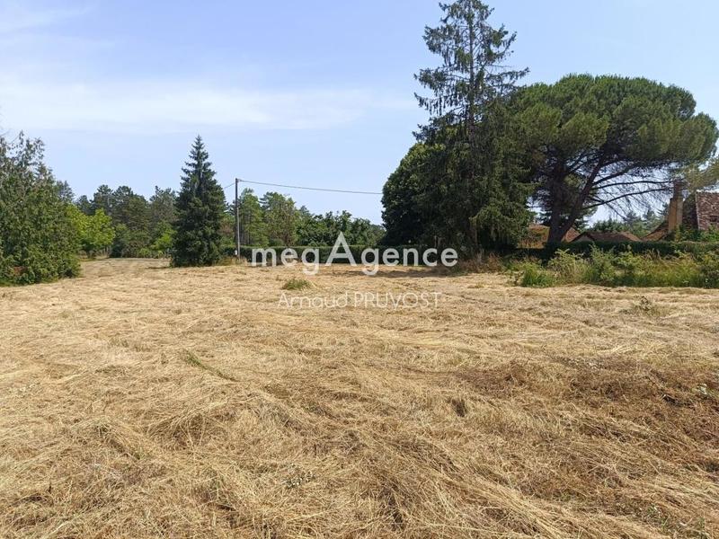 Terrain constructible - 4 558 m²