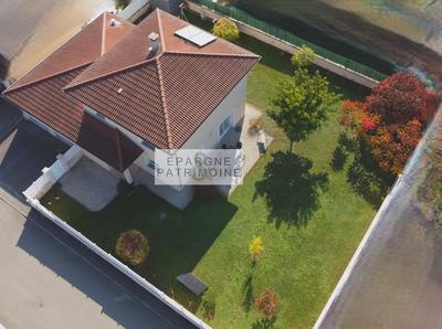 Maison - 111 m² - 5 pièces