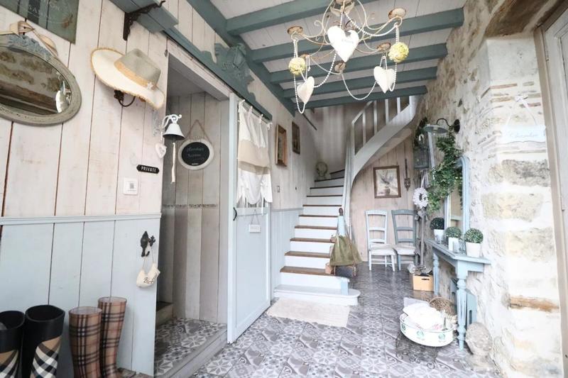 Maison en pierre - 350 m² - 8 pièces