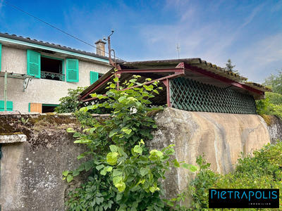 Maison ancienne - 180 m² - 3 pièces