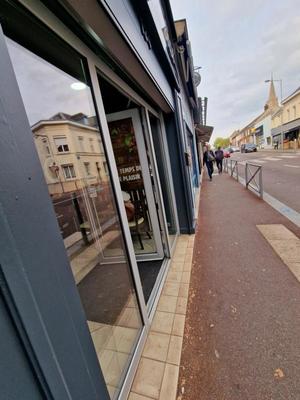 Fonds de commerce - Local commercial - 100 m²