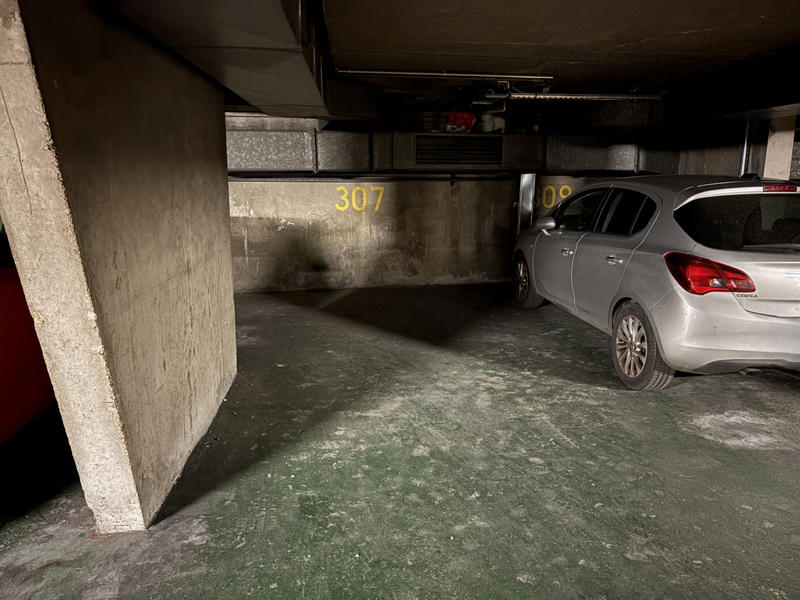 Parking - 13 m²