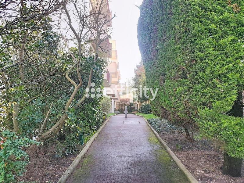 Appartement - 103 m² - 5 pièces