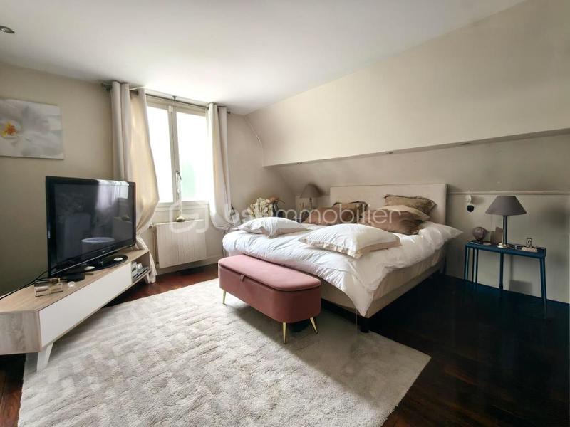 Maison - 154 m² - 8 pièces