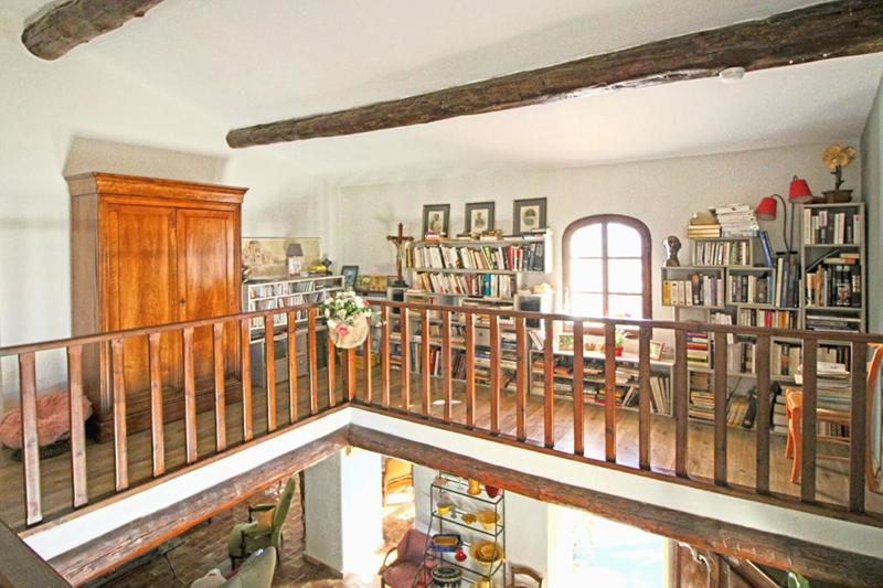 Maison - 233 m² - 11 pièces