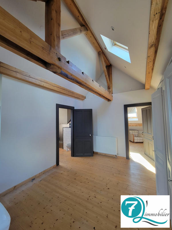 Maison - 200 m² - 10 pièces