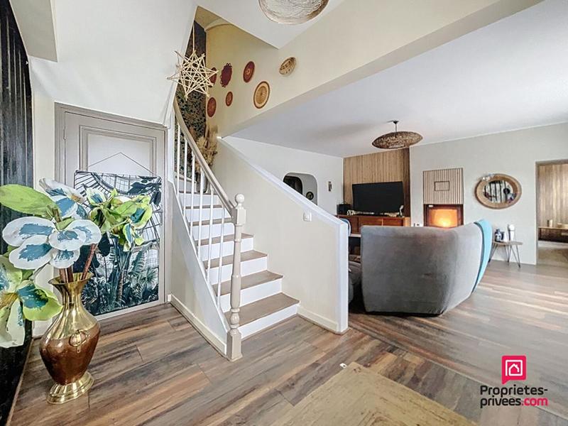 Maison - 343 m² - 11 pièces