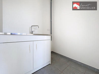 Local commercial - 106 m² - 1 pièce