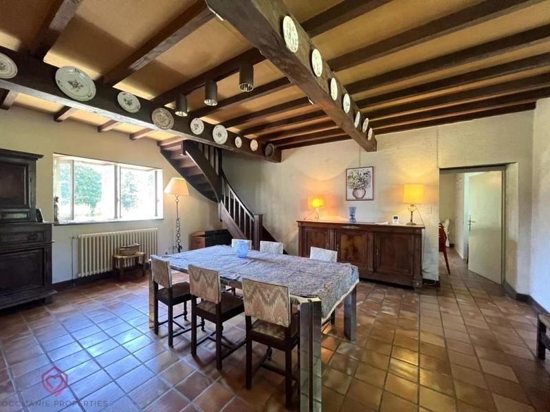 Propriété - 227 m² - 7 pièces