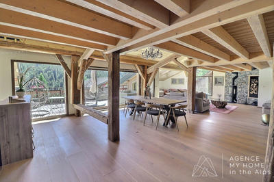 Châlet - 368 m² - 9 pièces