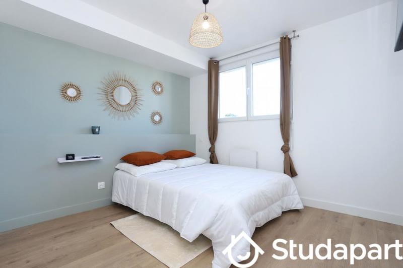 Chambre - 11 m² - 1 pièce