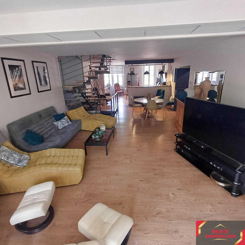 Maison de village - 250 m² - 8 pièces