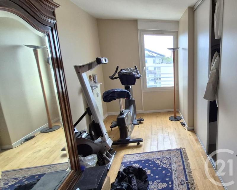 Appartement - 107 m² - 5 pièces