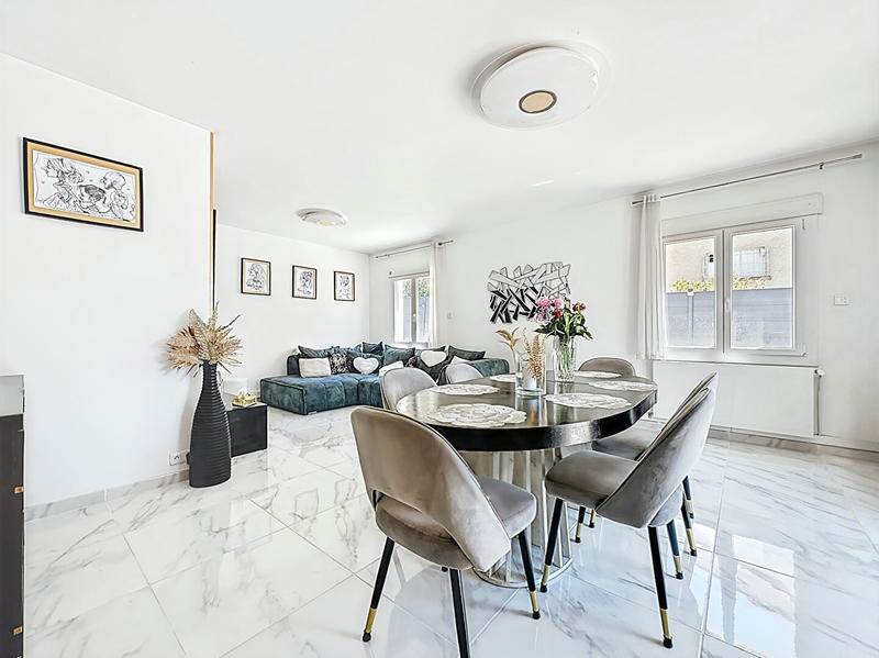 Maison - 121 m² - 5 pièces