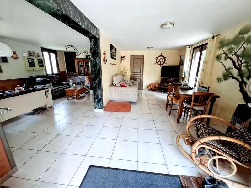 Maison - 143 m² - 6 pièces