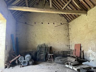 Grange - 74 m² - 1 pièce