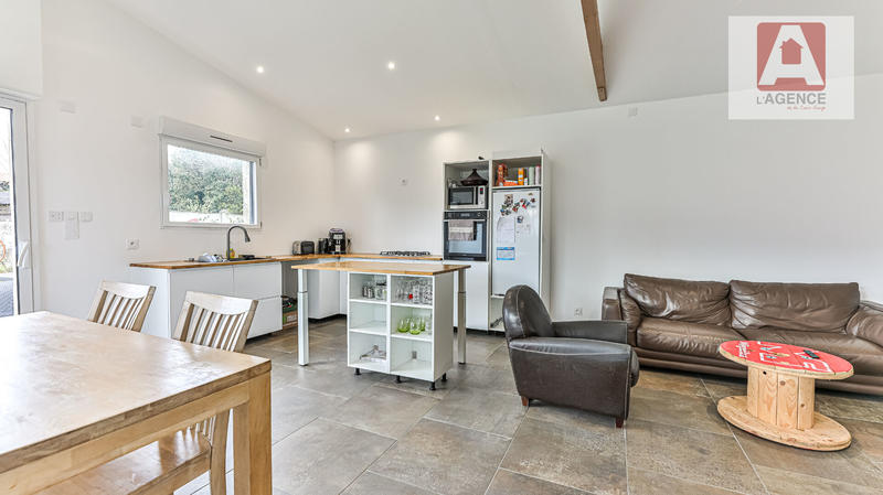 Maison - 95 m² - 4 pièces