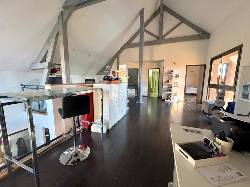 Maison - 205 m² - 5 pièces