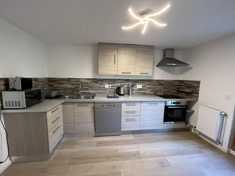 Appartement - 115 m² - 9 pièces