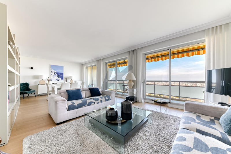 Appartement - 99 m² - 3 pièces