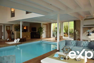 Maison - 298 m² - 7 pièces