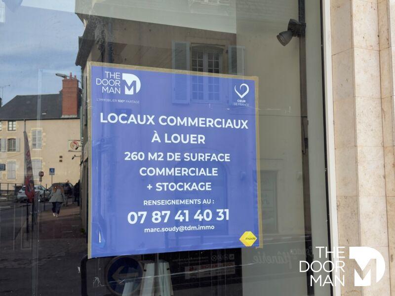 Local commercial - 335 m² - 6 pièces